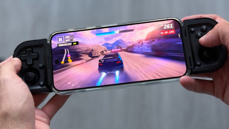 Testei o Razer Prio: comando portátil para jogar no telemóvel que cabe no bolso