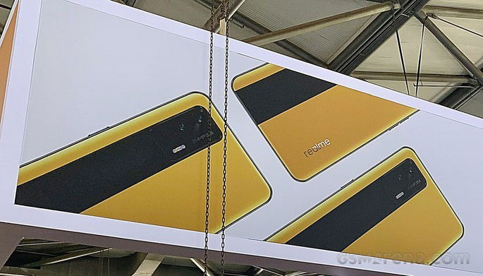 Realme GT fotografado na MWC Shanghai. Crédito: GSMArena