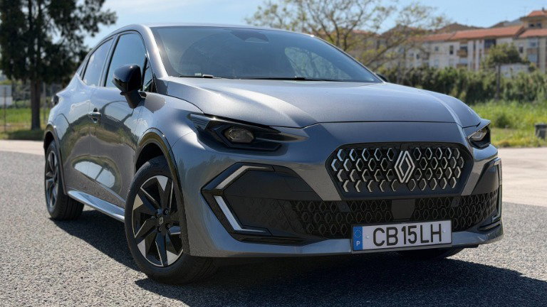 Conduzi o Renault Clio 2026: este não é o Clio que estavas à espera