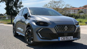 Conduzi o Renault Clio 2026: este não é o Clio que estavas à espera