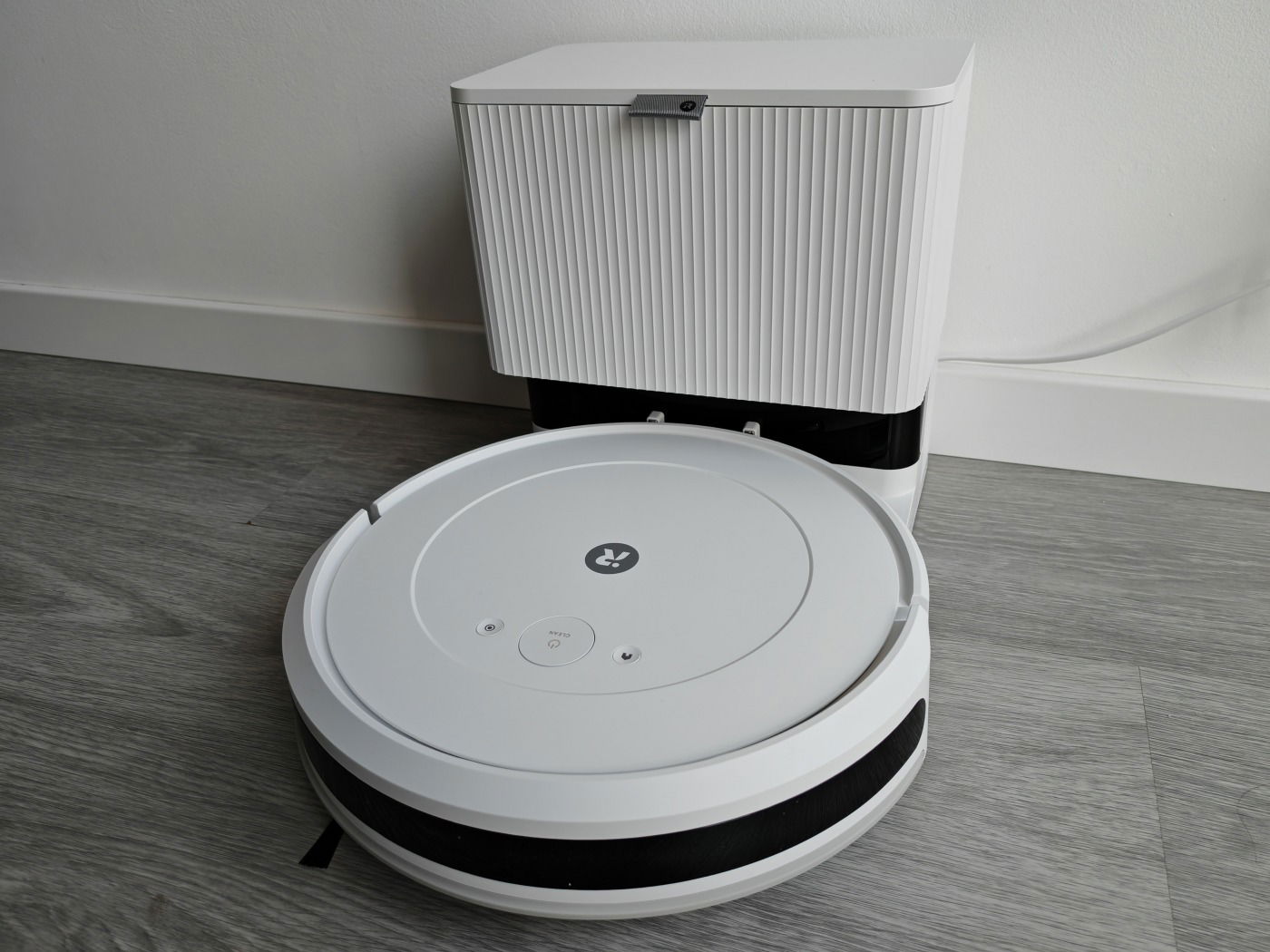 Roomba Combo 2 Essential + base AutoEmpty review: uma escolha