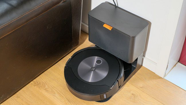 Roomba J7+ Combo
