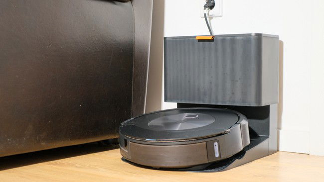 Roomba J7+ Combo