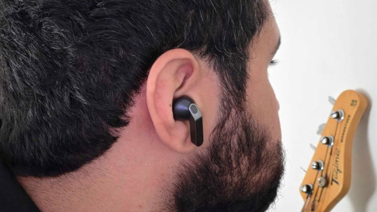 Samsung desafia os AirPods e transforma Galaxy Buds em aparelhos auditivos