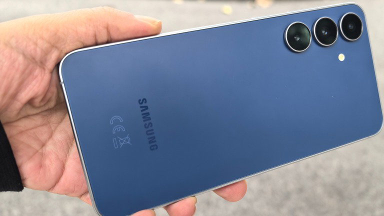 Samsung: nova atualização de segurança acaba com vulnerabilidade crítica em 30 equipamentos