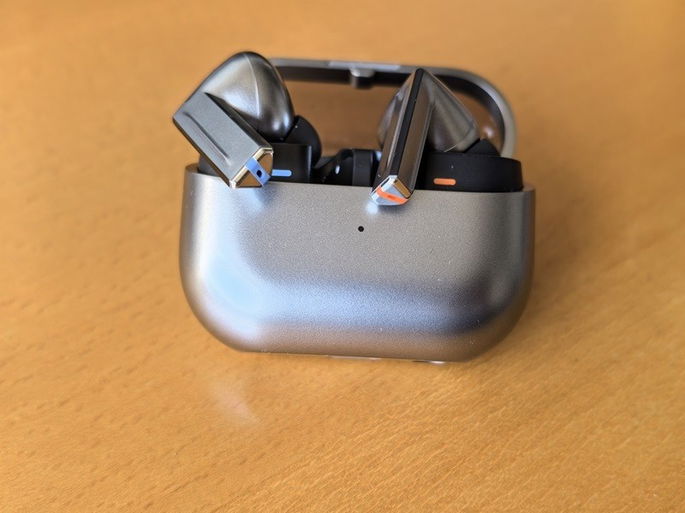 Samsung Galaxy Buds3 Pro cores