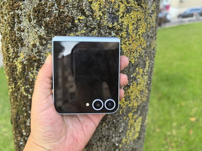 Samsung Galaxy Z Flip6 câmara