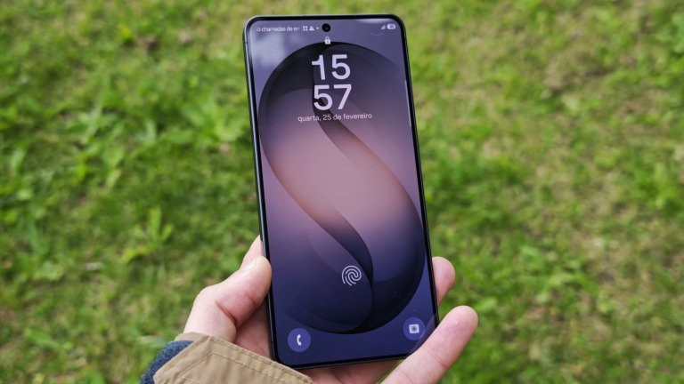 Samsung vai seguir a Apple? Galaxy S27 prepara trunfo inesperado na câmara frontal