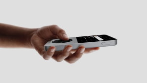 Saudades do iPod Classic? Este leitor recupera o formato com Bluetooth e USB-C