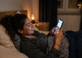 Se dormes com o telemóvel ao lado, há algumas coisas que deves saber