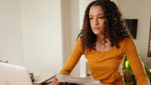 Se trabalhas e estudas ao mesmo tempo, há um valioso direito que podes estar a perder