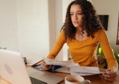 Se trabalhas e estudas ao mesmo tempo, há um valioso direito que podes estar a perder
