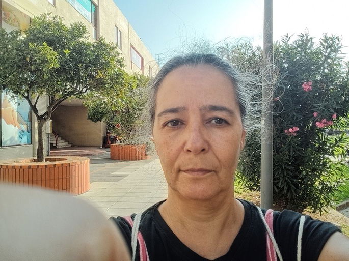 selfie captada pelo TCL 505