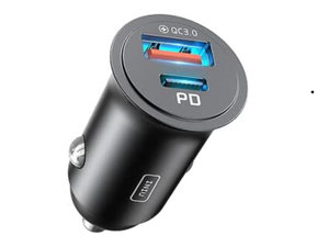 Sem bateria no telemóvel? Nunca mais com este gadget para carro de 10€