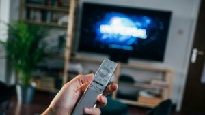 Sem subscrições! Troca a Netflix por estas 4 plataformas streaming 100% grátis em Portugal