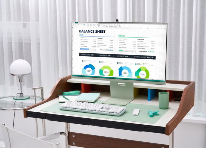 Samsung Smart Monitor M8