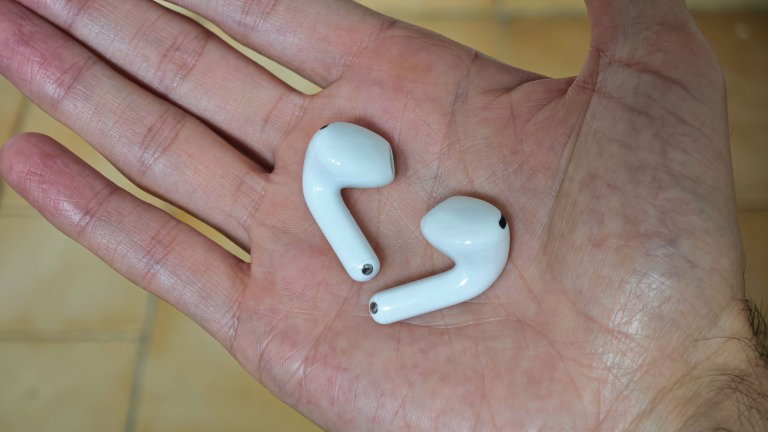 Só uma marca faz os verdadeiros rivais dos AirPods. E não é a mais óbvia