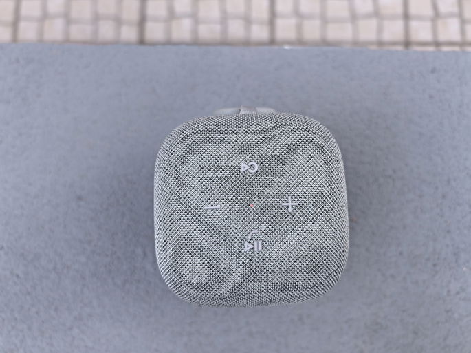 Sony LinkBuds Speaker botões no topo