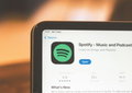 Spotify DJ agora fala em português