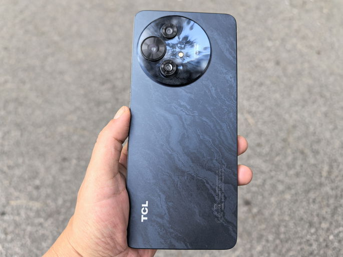 TCL 50 Pro NXTpaper painel traseiro