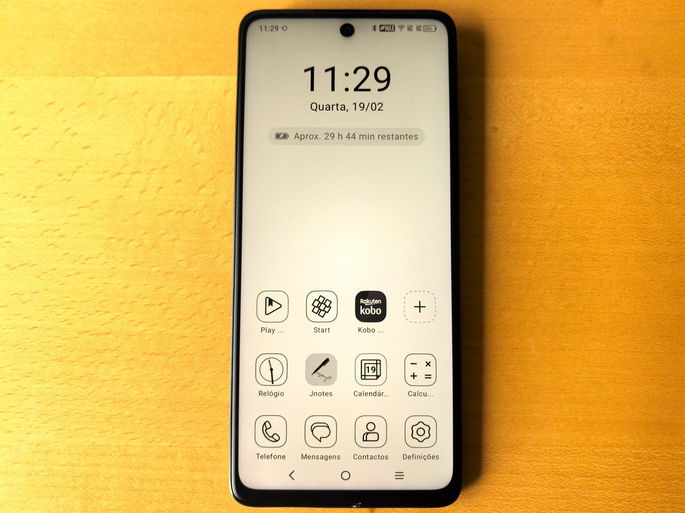 TCL 50 Pro NXTpaper modo monocromático