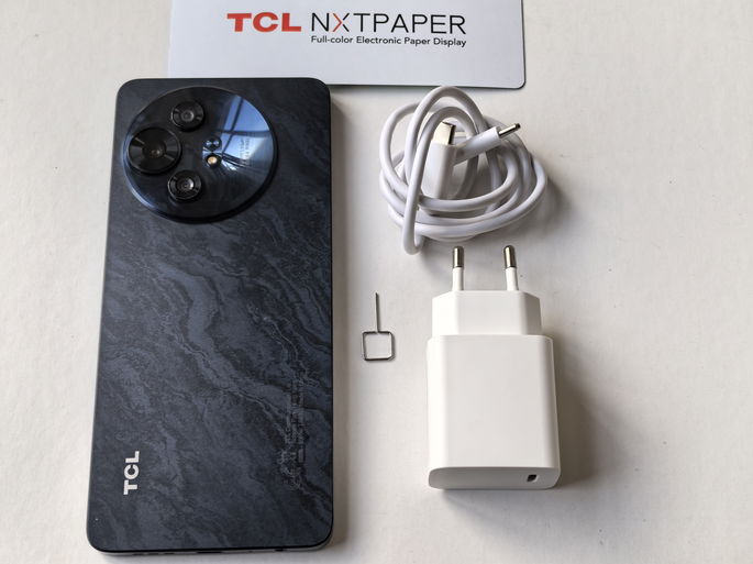 TCL 50 Pro NXTpaper unboxing