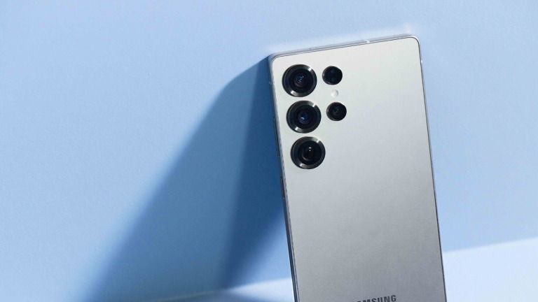 Telemóveis topo de gama são incríveis... mas precisas mesmo de um?