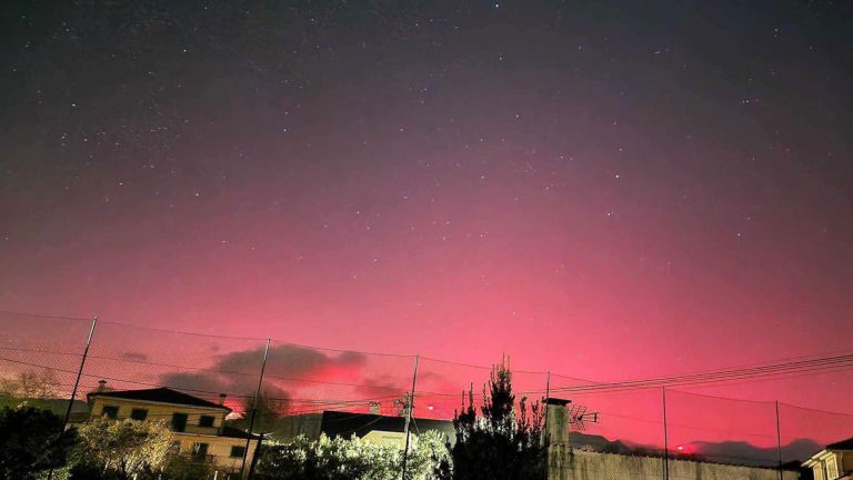 Tempestade solar provoca fenómeno raro em Portugal. Vê aqui as imagens