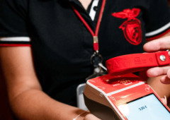 Tens MB Way e és fã de FC Porto ou Benfica? Eis o acessório (barato) que precisas e não sabias