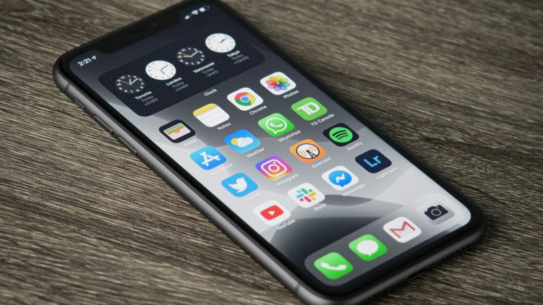 Tens um destes iPhone? A Apple assume que nova vulnerabilidade detetada é impossível de corrigir
