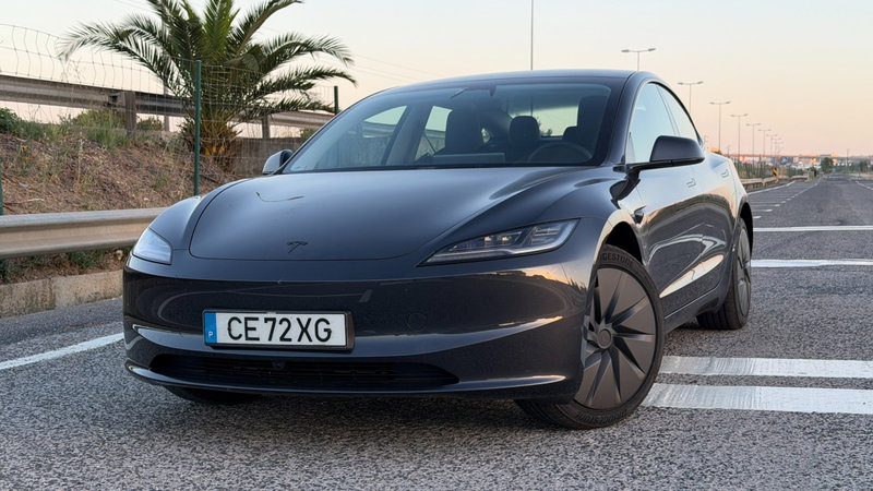 Conduzi o Tesla Model 3 mais barato em Portugal por uma semana: como correu