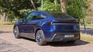 Conduzi o Tesla Model Y de 7 lugares: vale a pena?