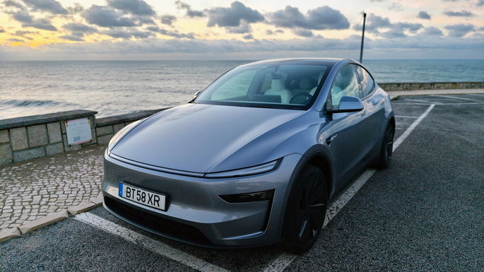 Tesla Model Y Premium