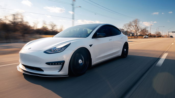 Portas Tesla 2