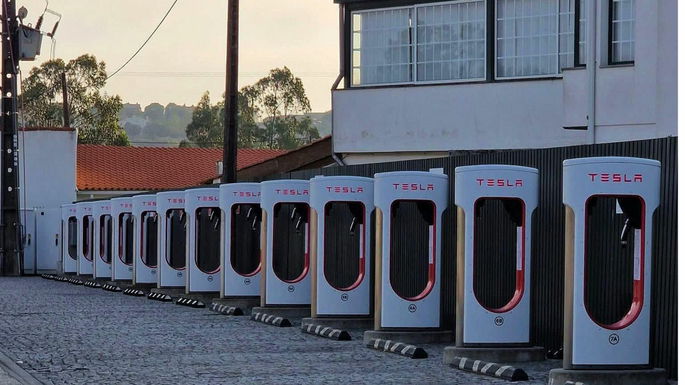 Tesla Supercharger Fátima