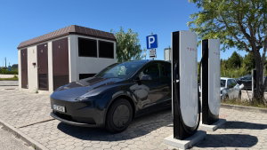 Tesla vai dar carregamentos grátis para sempre a 9 sortudos no mundo