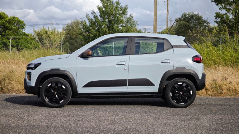 Testei a bateria do Dacia Spring e descobri quantos quilómetros faz na verdade