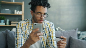 Uma loja online enganou-te? Estes são os direitos digitais que deves conhecer