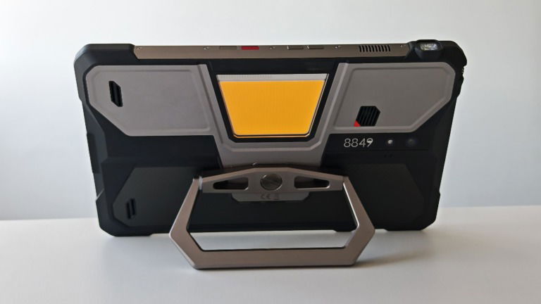 Unihertz 8849 Tank Pad review: tablet com projetor e robusto para aventura
