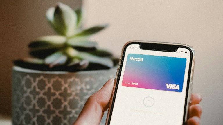 Usas Revolut? Isto é o que podes fazer em Portugal no teu dia a dia