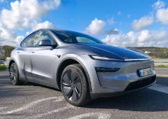 Vais comprar um Tesla: tens de saber isto