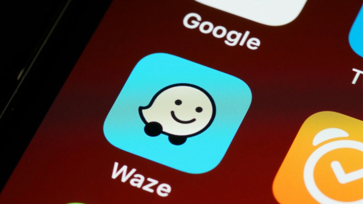 Vais de férias? Os truques do Waze para encontrar sempre o caminho mais rápido