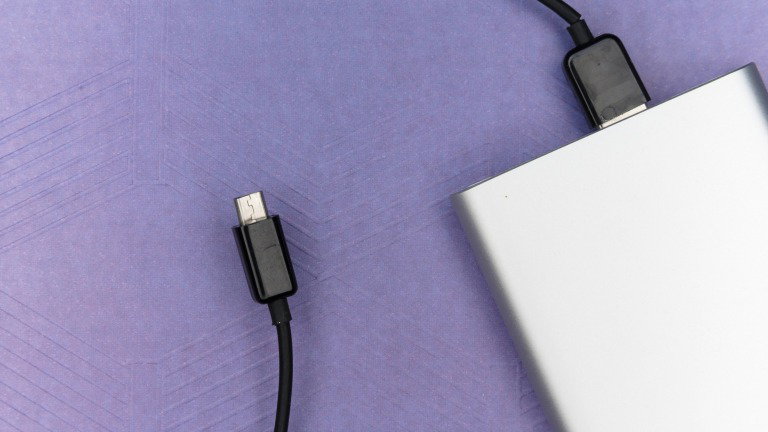 Vê já estas 5 powerbanks a menos de 20 euros e com carregamento rápido