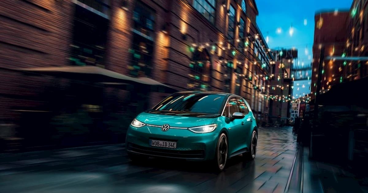Volkswagen ID3. Rival do Tesla Model 3 pode chegar antes do previsto ...
