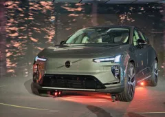 Volvo EX60: já vimos ao vivo o elétrico com até 810 km de autonomia e IA da Google