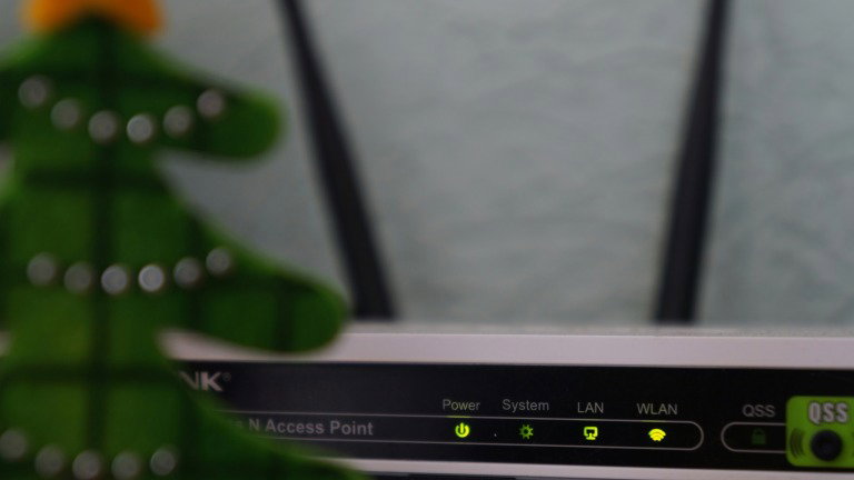 Wi-Fi lento em casa? 9 truques fáceis que vão acelerar a tua internet hoje