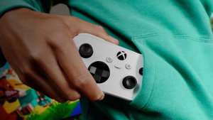 Xbox apresenta o seu comando mais pequeno de sempre por menos de 50 €