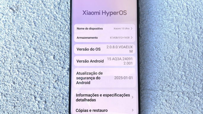 HyperOS num smartphone Xiaomi