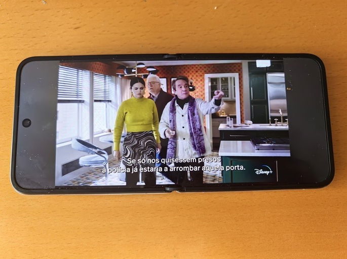 Xiaomi Mix Flip ecrã conteúdos
