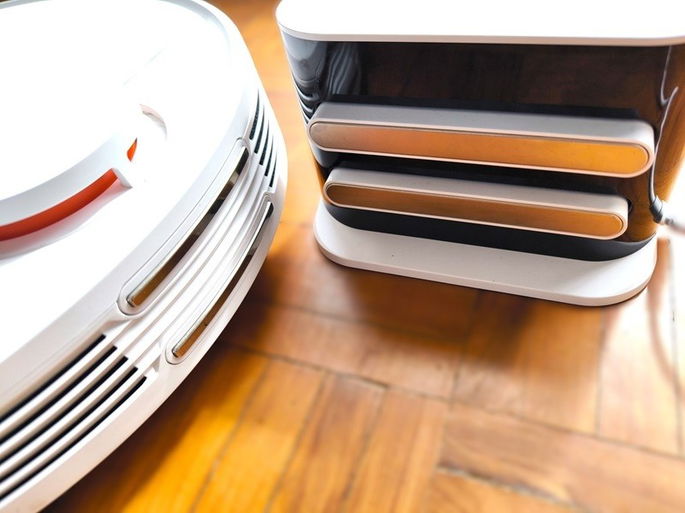 Xiaomi Robot Vacumm Mop S12  com base de carregamento